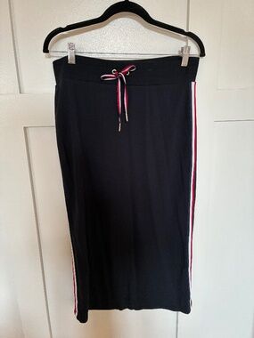 Tommy Hilfiger navy knit midi skirt